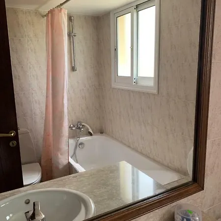 M Luxury House Conaia